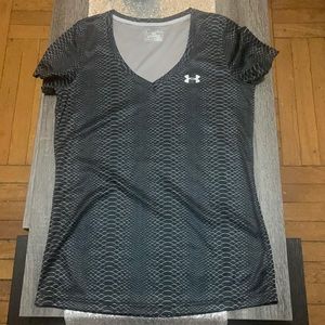 Underarmour Size M shirt
